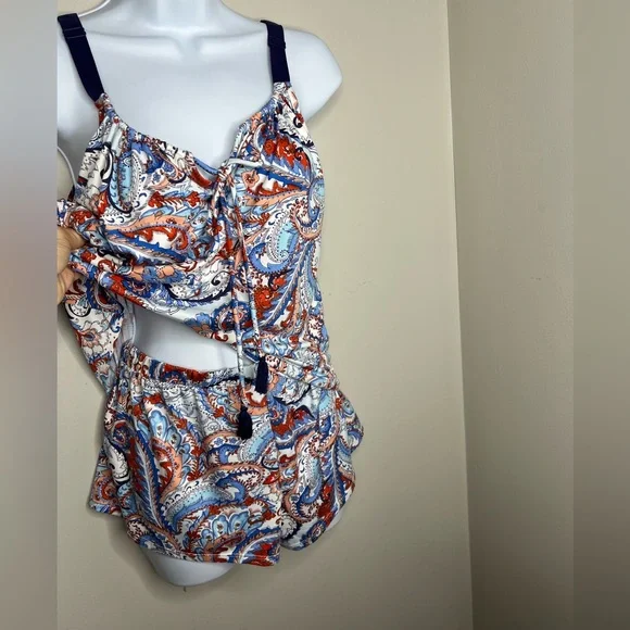 Linea Donatella sleep set/lounge wear. Tassle detail. Tank and short set. - Picture 4 of 8